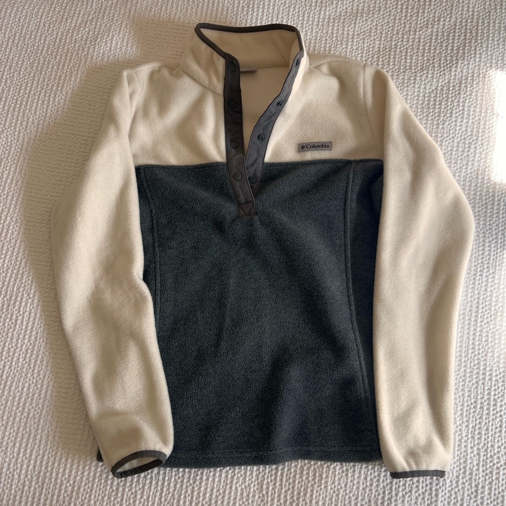Columbia Cream and Gray Fleece Jacket